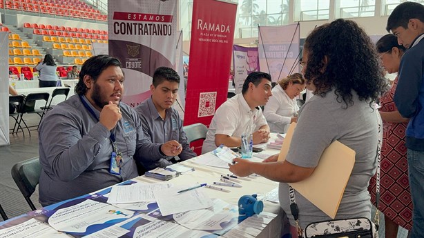 ¿Buscas trabajo? En este lugar de Veracruz realizan una feria del empleo | VIDEO