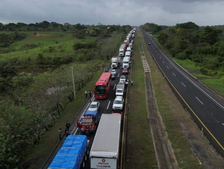 Caos vehicular este sábado en carreteras del sur por cierres parciales y puestos de revisión