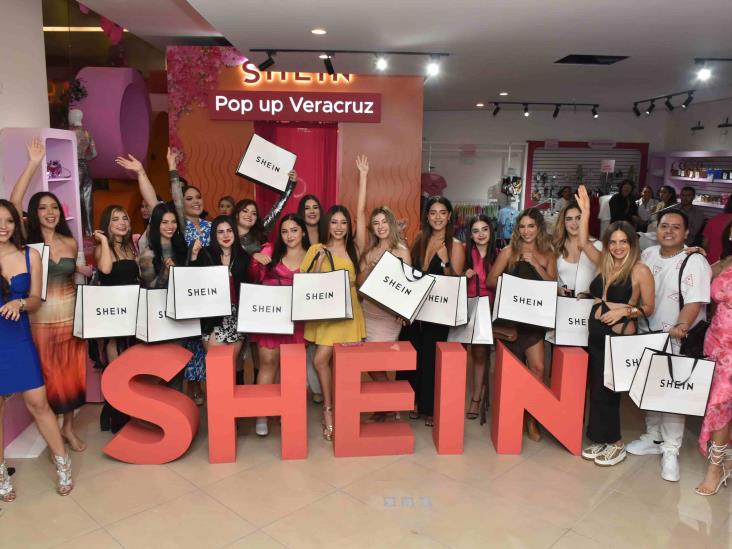 Influencers disfrutan cóctel de preapertura de la Pop Up Store de SHEIN México, en Plaza Andamar