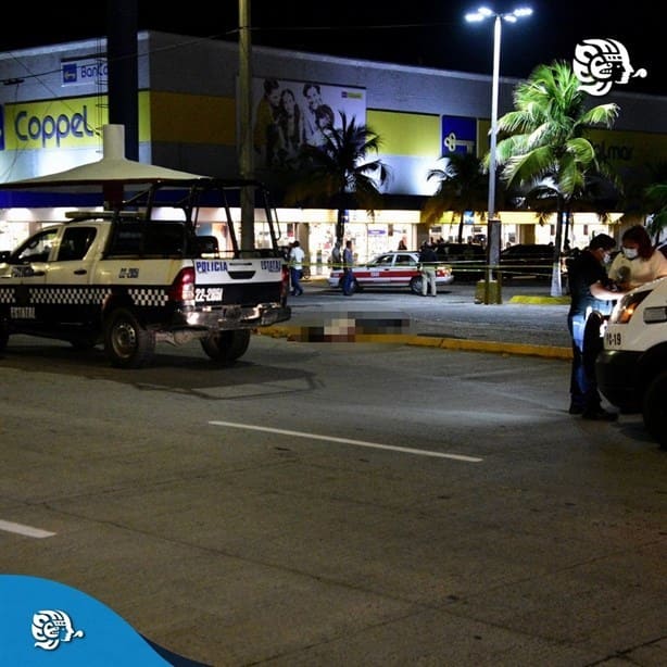 Matan a checador en Coatzacoalcos; balazos alarman a la Santa Isabel l  VIDEO