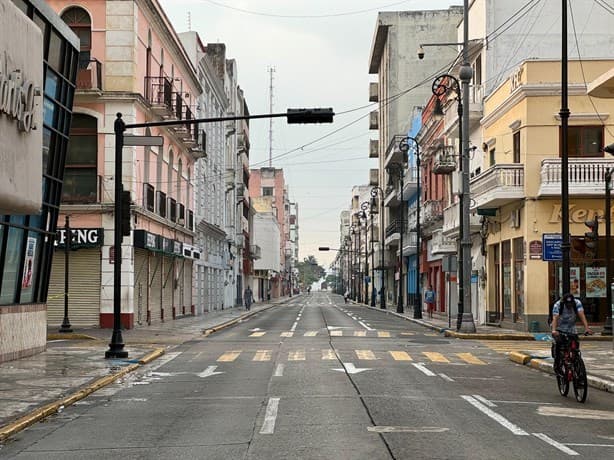 Cierre vial en avenida Independencia por desfile de la Expropiación Petrolera en Veracruz