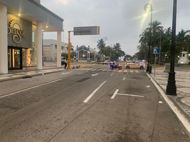 Cierre vial en avenida Independencia por desfile de la Expropiación Petrolera en Veracruz