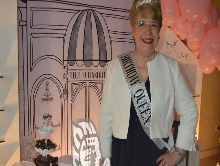 Tere de Cortés festejó en su fantástico festejo de cumpleaños