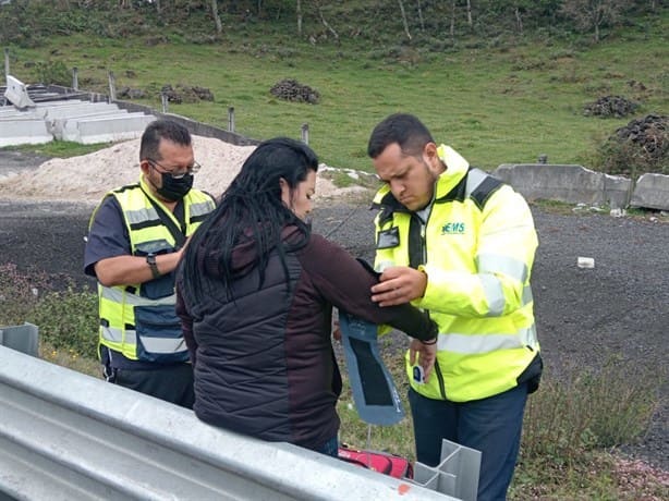 Vuelca auto en el libramiento Xalapa- Perote