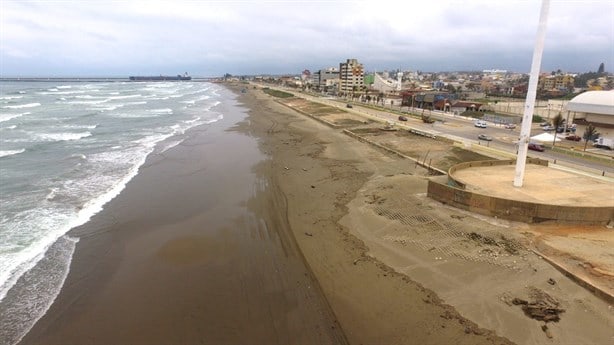 Conoce los accesos a la Playa Inclusiva de Coatzacoalcos; rehabilitan terrazas del Malecón