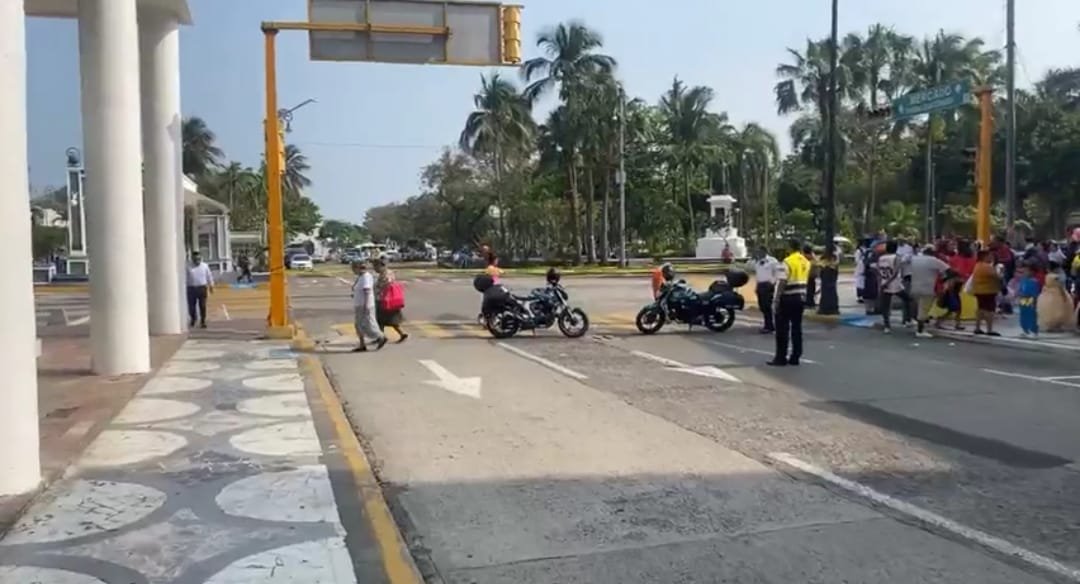 Cierran avenida Independencia por desfile de primavera