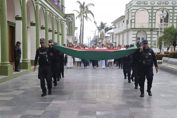 Conmemoran en Alvarado el 218 aniversario del natalicio de Benito Juárez