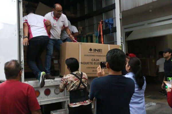 Recibe Consejo Distrital del INE en Xalapa el primer envío de material electoral