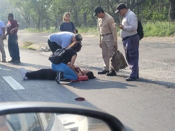 Cae pasajera de camión urbano en Veracruz