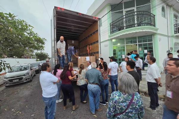 Llega a Veracruz la papelería electoral para comicios federales del 2 de junio
