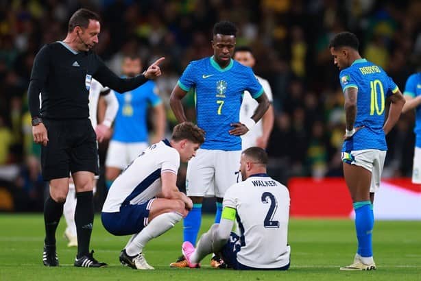 Sorprende Brasil a Inglaterra en el estadio Wembley