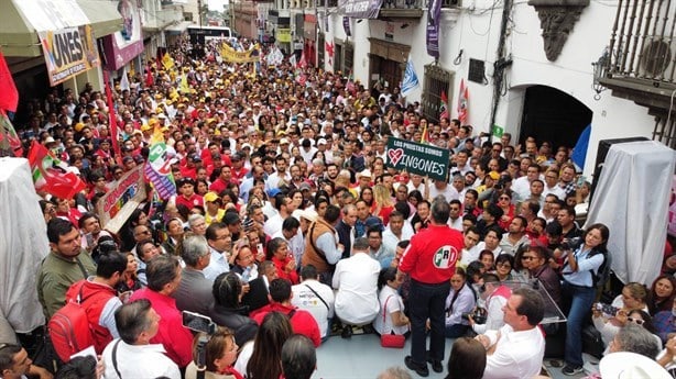 Se registra Pepe Yunes como candidato a gubernatura de Veracruz; acusa elección dispareja