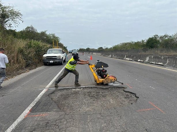 Tapan bache en la Xalapa-Tamarindo, tras afectaciones a vehículos