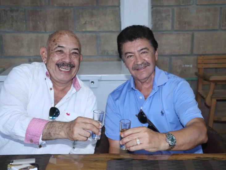 Amigos realizan comida con causa a favor de Luis Antonio ´El Pollo’ Pérez Fraga