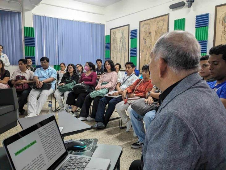 César Luna Herrera difunde y promueve la reflexión a través del  ‘Círculo de Lectura’