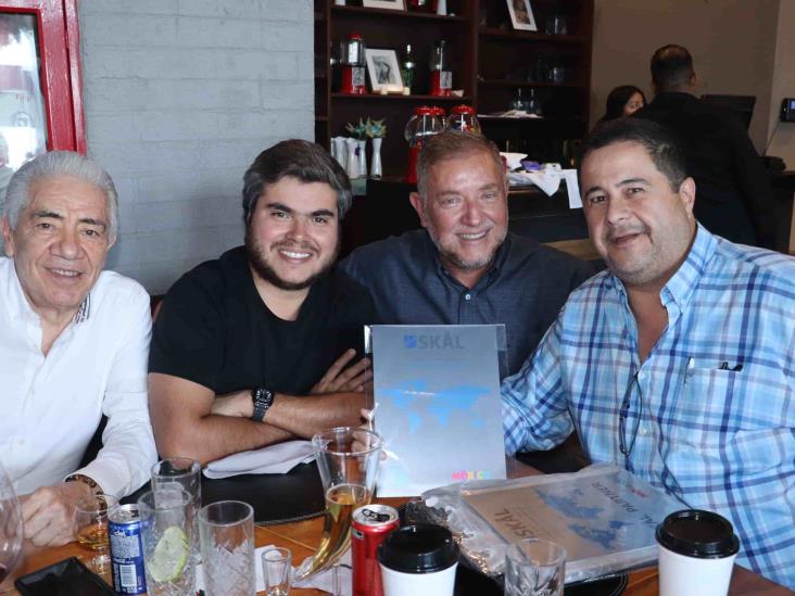 Paco Gutiérrez de Velasco Urtaza fue felicitado por su cumpleaños