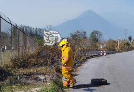 Ante surada, pruebas para combate aéreo de incendios en Veracruz; sólo 5 familias evacuadas 