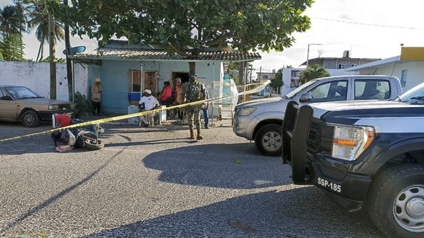 Motociclista es impactado por camioneta en Cosamaloapan