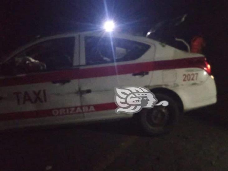 Volcadura de taxi de Orizaba deja 2 personas severamente lesionadas