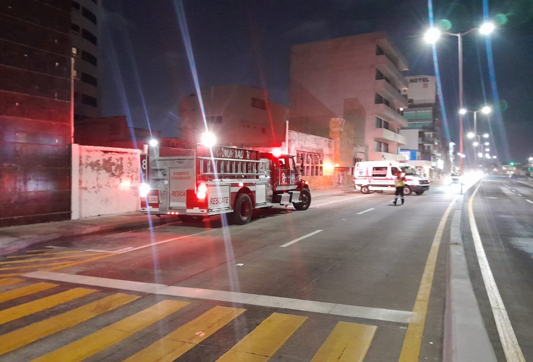 Por quema de basura, se incendia antiguo antro de Costa Verde en Veracruz