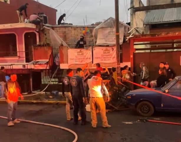 ¡Se incendia templo de la Santa Muerte en Xalapa!