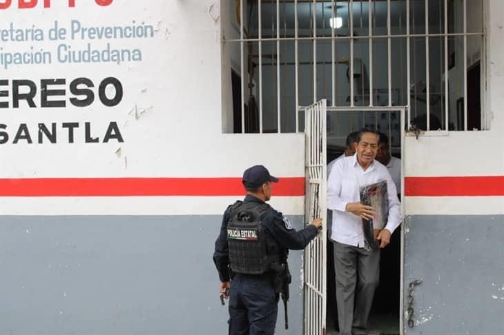 Obispo de la diócesis de Papantla, visita centro penitenciario de Misantla