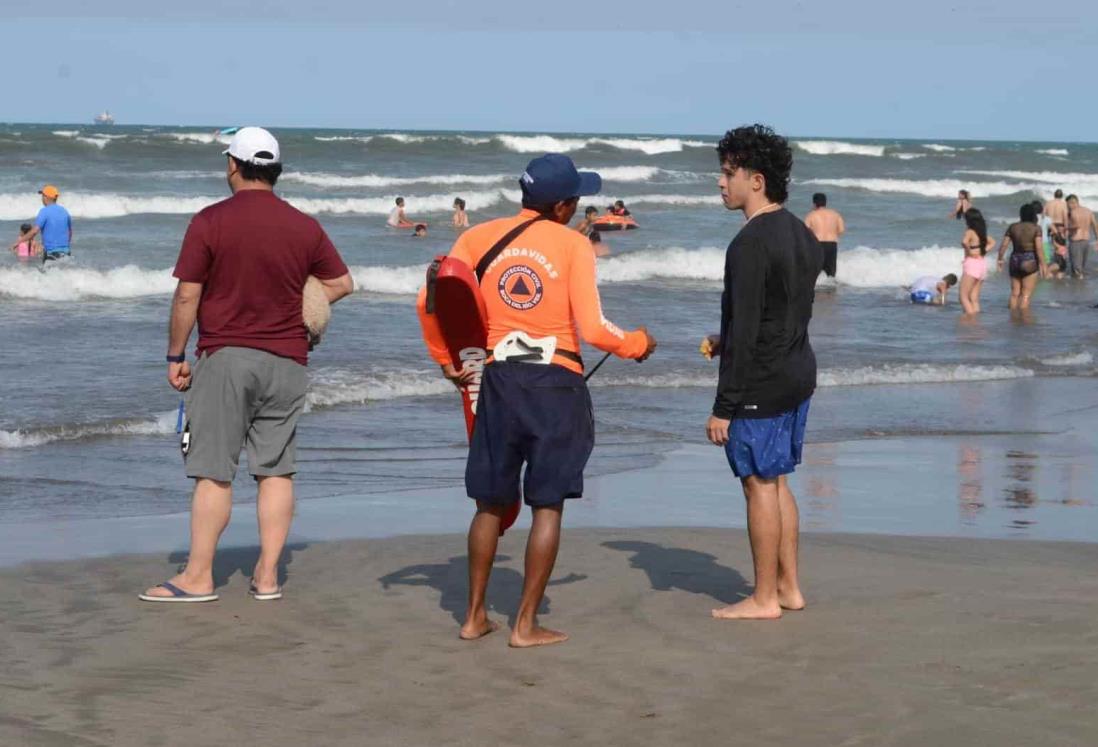 Guardavidas, los héroes de las playas en Veracruz durante Semana Santa