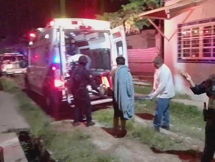 Sicarios irrumpen en convivio y balean a dos hombres en colonia de Coatzacoalcos