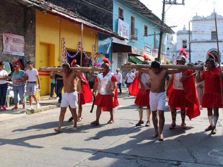 Gran afluencia en Misantla durante Viacrucis