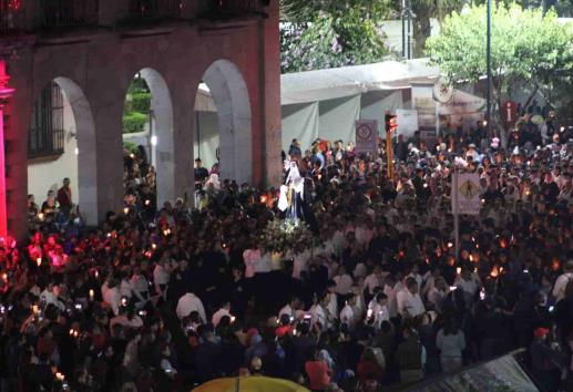 Procesión del Silencio: Xalapeños acompañan a la Virgen tras perder a su hijo