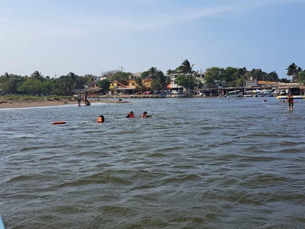 Rescatan a mujer originaria de Xalapa en playas de Chachalacas, Veracruz