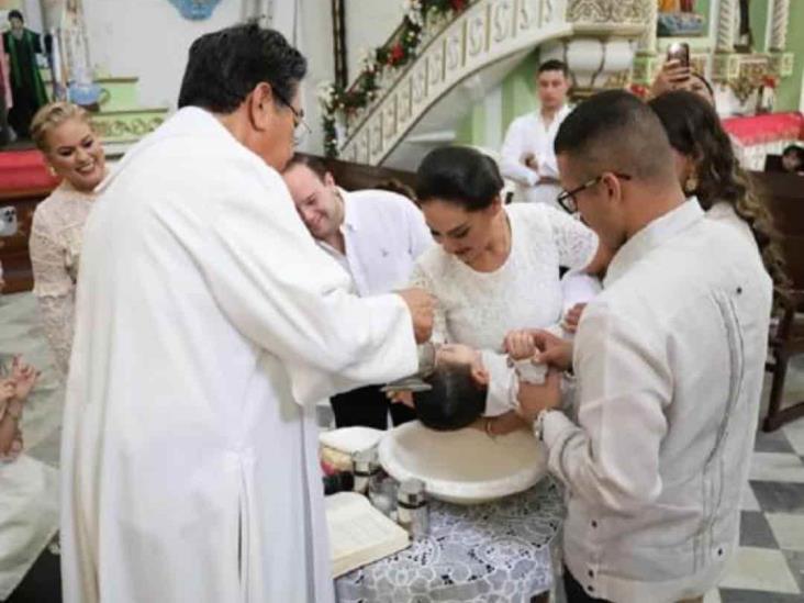 Franco Álvarez Vera protagoniza bautizo, presentación al templo y piñatas