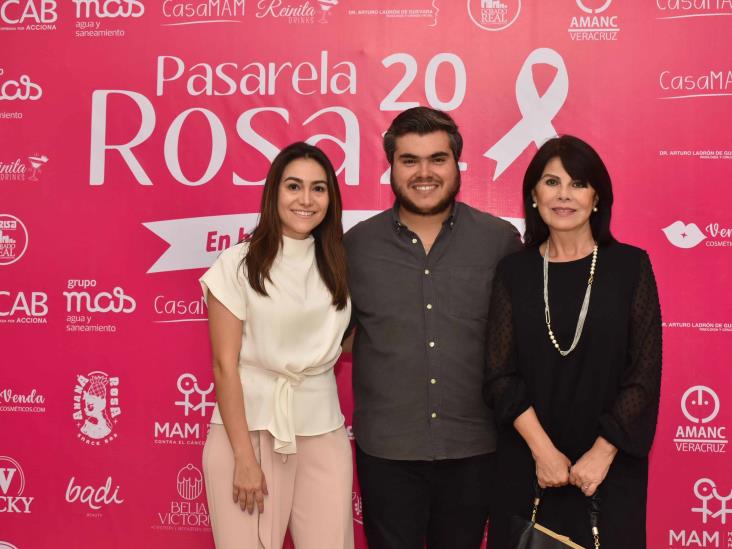 Casa MAM lleva a cabo con gran éxito la Pasarela Rosa 2024