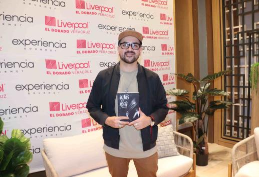 El creador Uriel Reyes presenta su libro Relatos de la Noche