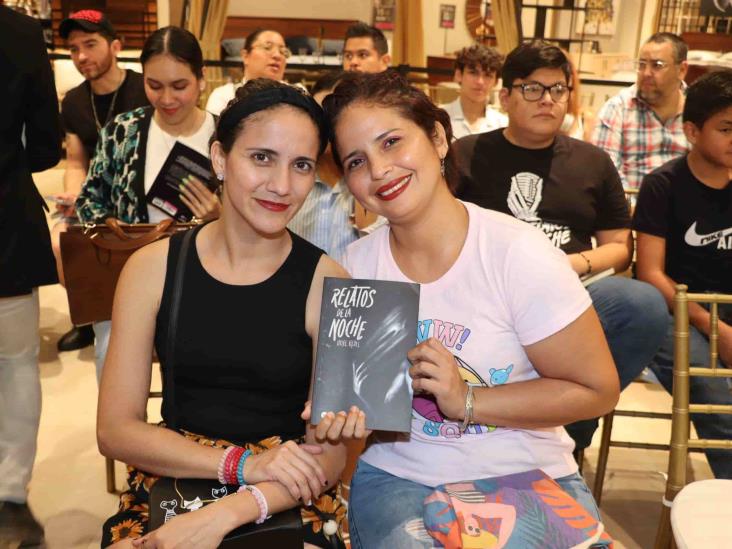 El creador Uriel Reyes presenta su libro Relatos de la Noche