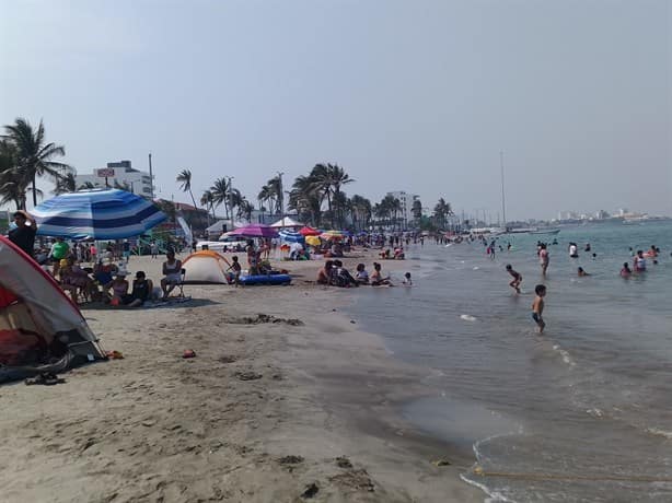 Abarrotan las playas de Veracruz y Boca del Río en último día de Semana Santa