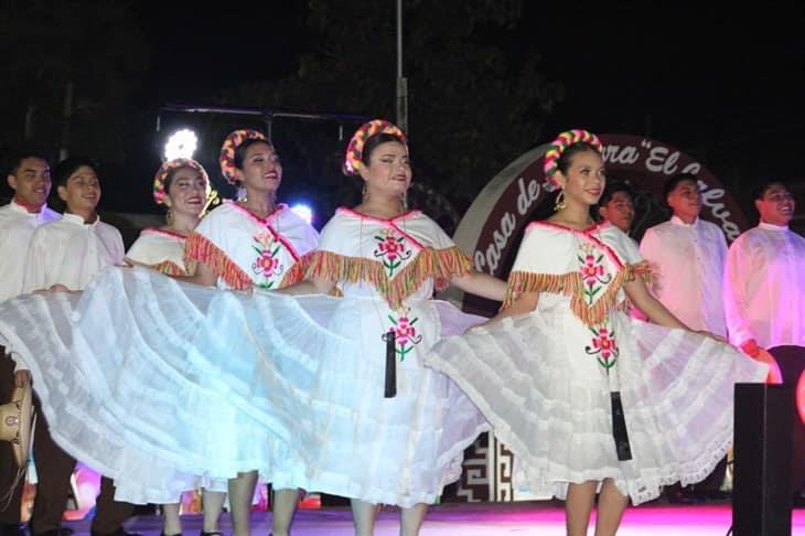 Ballet Folklórico de Misantla destaca en el evento Mi Dulce a Veracruz