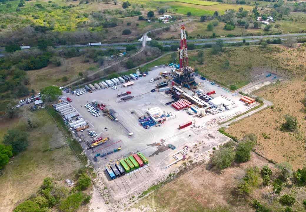 Pemex supervisa perforación de pozo Campo Ixachi en Veracruz