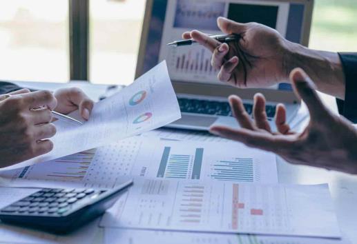 ¿Cuánto cobra un contador por hacer la declaración anual 2024?