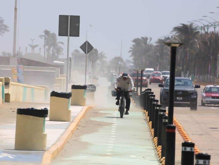 Surada llega a Coatzacoalcos con 46 °C de sensación térmica, ¿aún hay acceso a la playa?