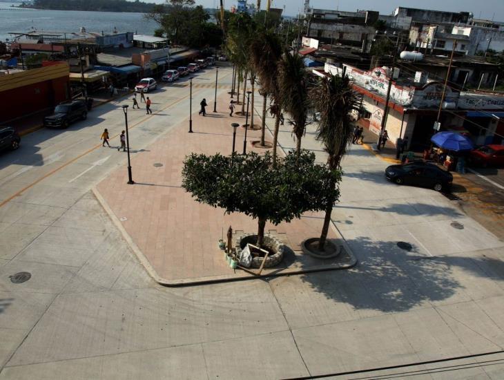 Plazoleta de la orilla del río Coatzacoalcos sin señalizaciones ni accesos para discapacitados | VIDEO