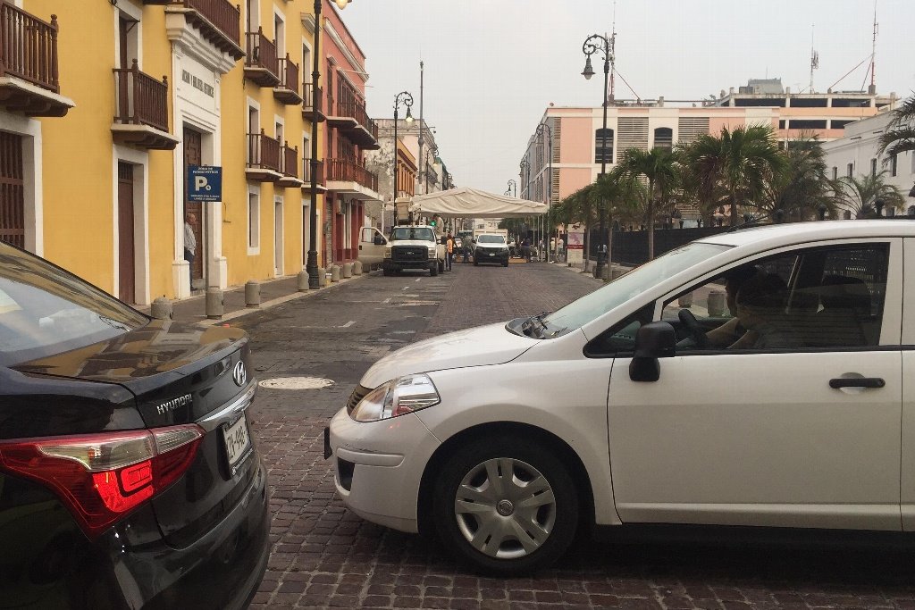 Ayuntamiento de Veracruz anuncia cierre de vialidad por obras en avenida Landero y Coss