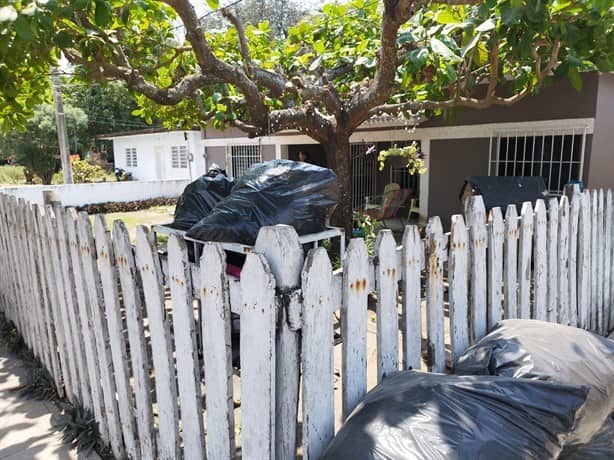 Vecinos denuncian falta de recolección de basura en Manlio Fabio Altamirano