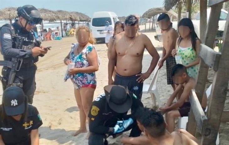 Van 7 rescatados, entre ellos 3 menores, en playas de Tuxpan 