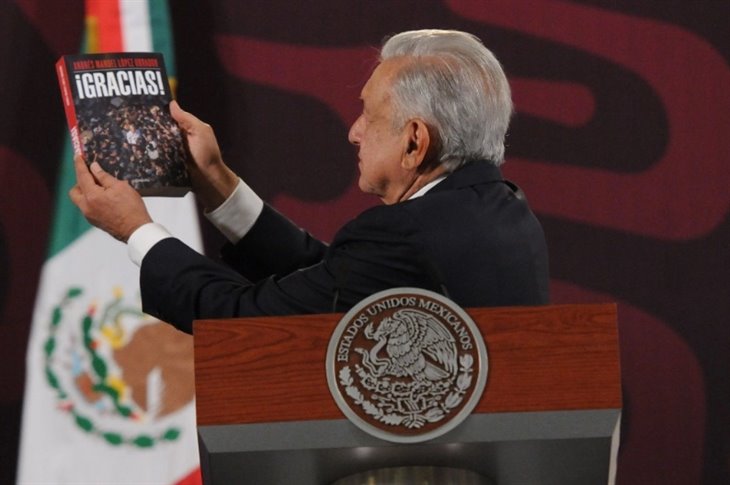 AMLO: TEPJF determinó no prohibir mi libro, ganó la libertad