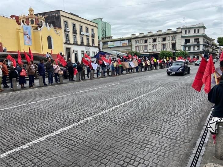 Movimiento Antorchista se manifiesta por defensa del agua en Xalapa 