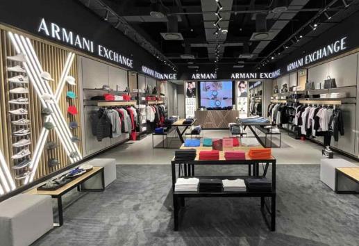 Investigan a Armani por presunta explotación laboral