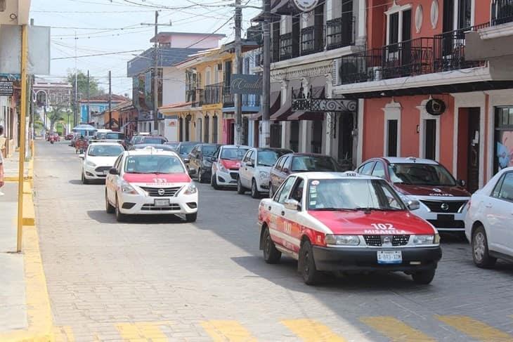 Repunta demanda en servicio de taxi durante Semana Santa en Misantla 