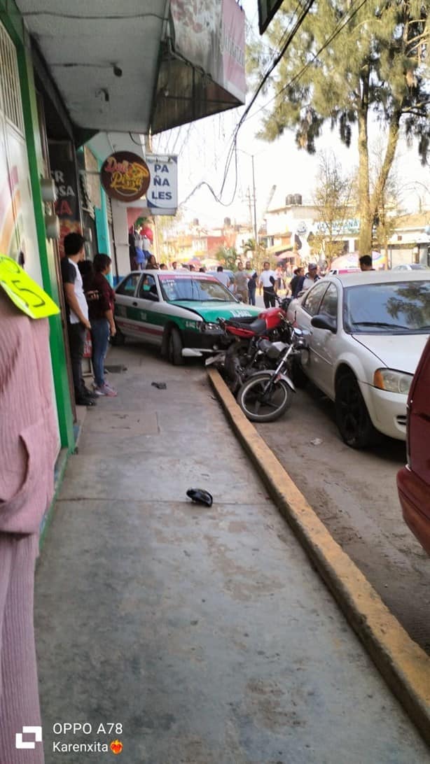 Tremendo accidente en colonia Campo de Tiro de Xalapa; el responsable huyó