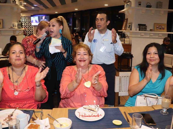 Carmen Muñoz Rotstein fue festejada por su cumpleaños